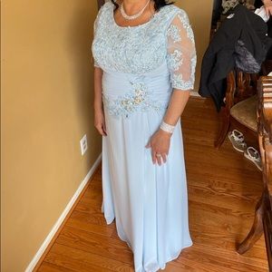 Dress on Sale!! And Jewelry Worn once for Wedding And Bag included!